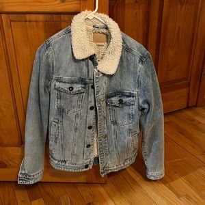 Brand new Cotton On Sherpa lined denim jacket